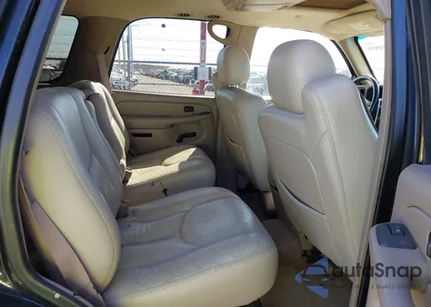 2004 Chevrolet Tahoe Lt z USA, uszkodzony, nr VIN 1GNEC13Z34R207083